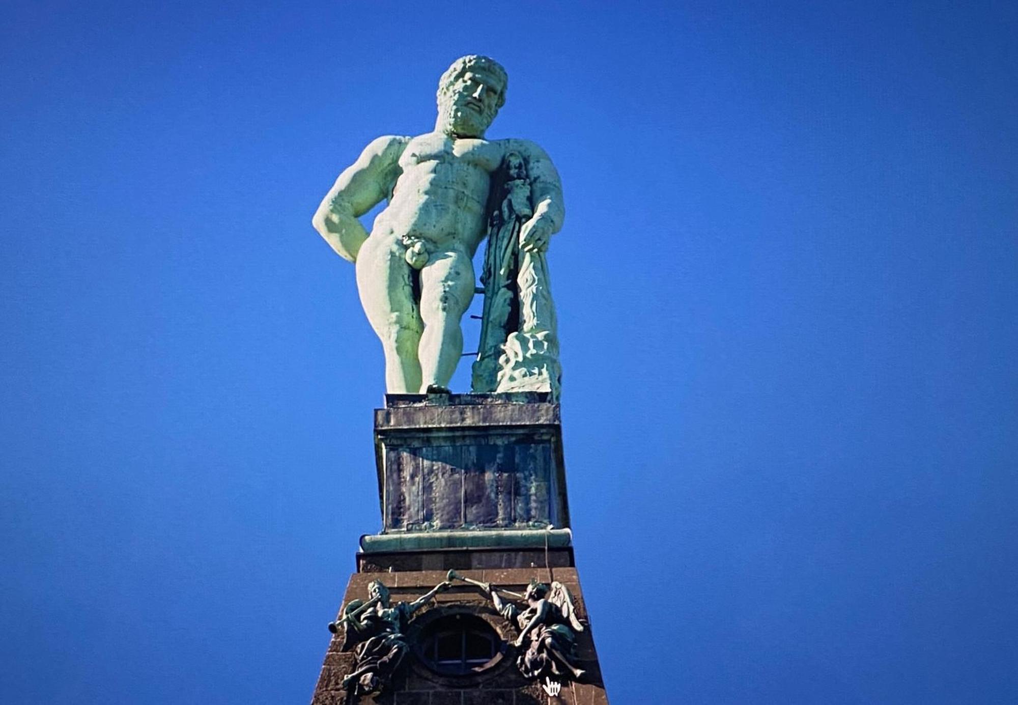 Mit Blick Auf Herkules Mit Parkplatz Kassel