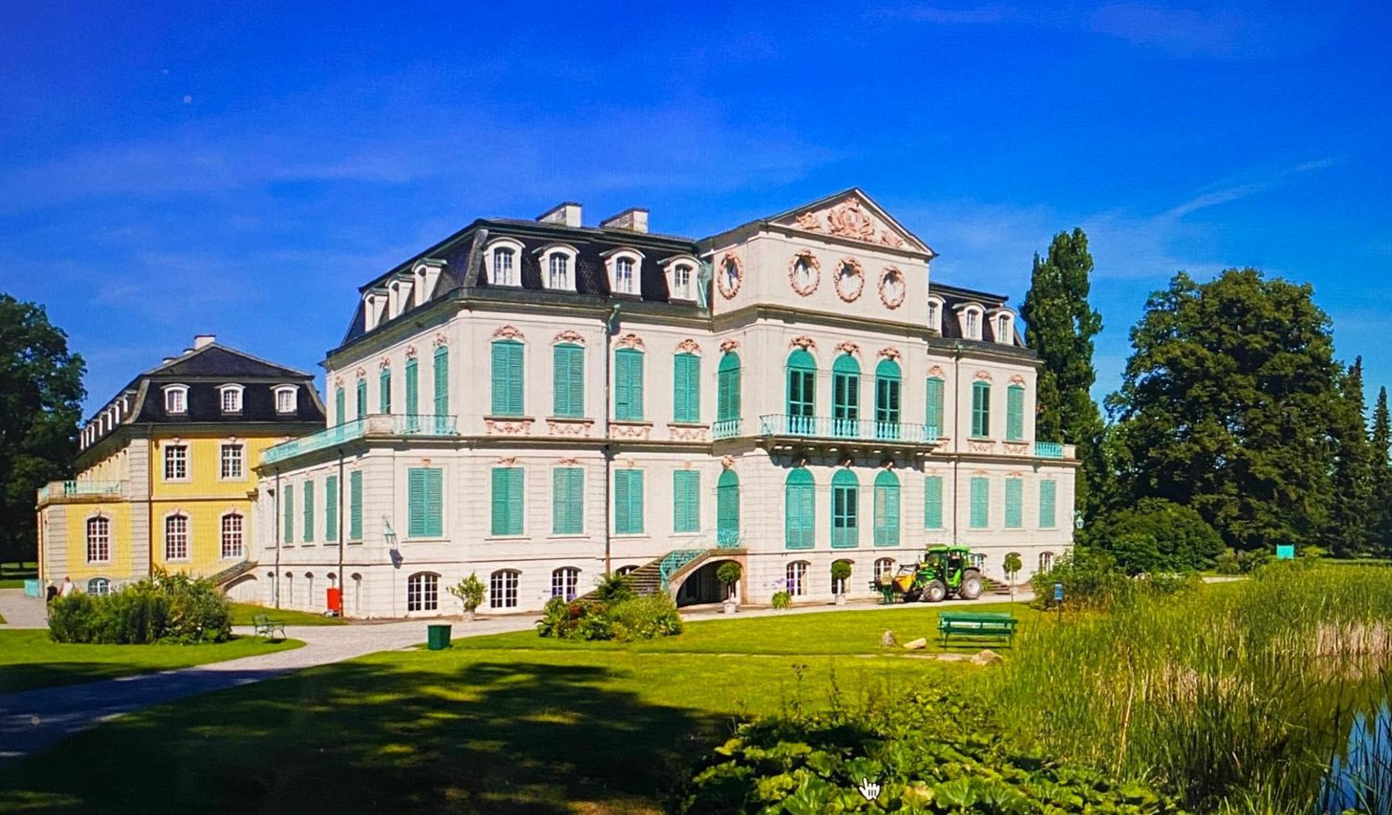 Mit Blick Auf Herkules Mit Parkplatz * Kassel